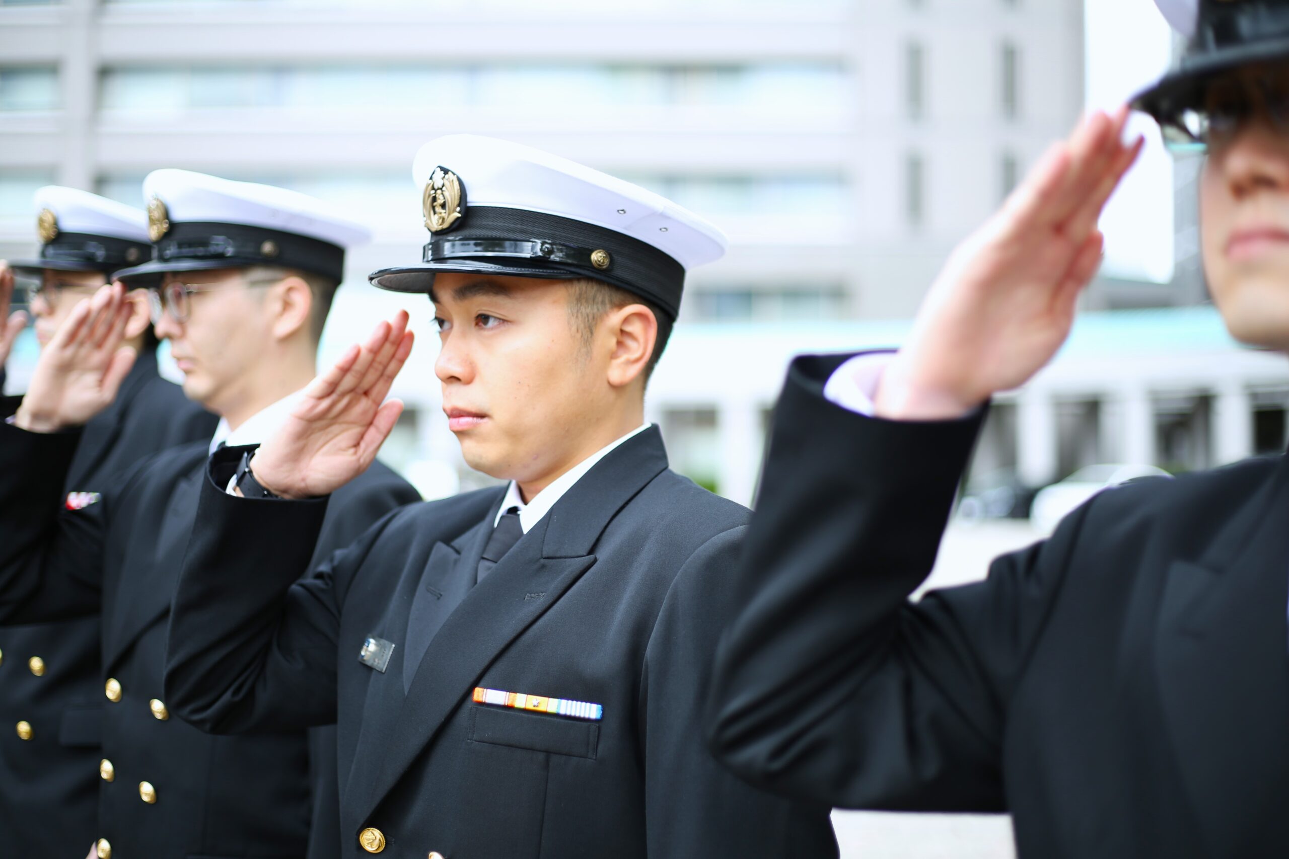 東京・市ヶ谷】凛々しい制服自衛官の魅力に胸アツ！防衛省ツアーも